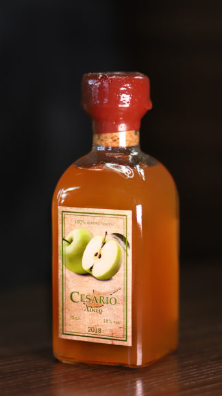 Cesario Liquor Apple